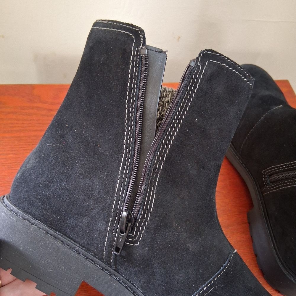 Clarks Women's Opal Sky Black Suede Chelsea Style Side Zip Ankle Boots Sz 8.5M - Picture 13 of 15